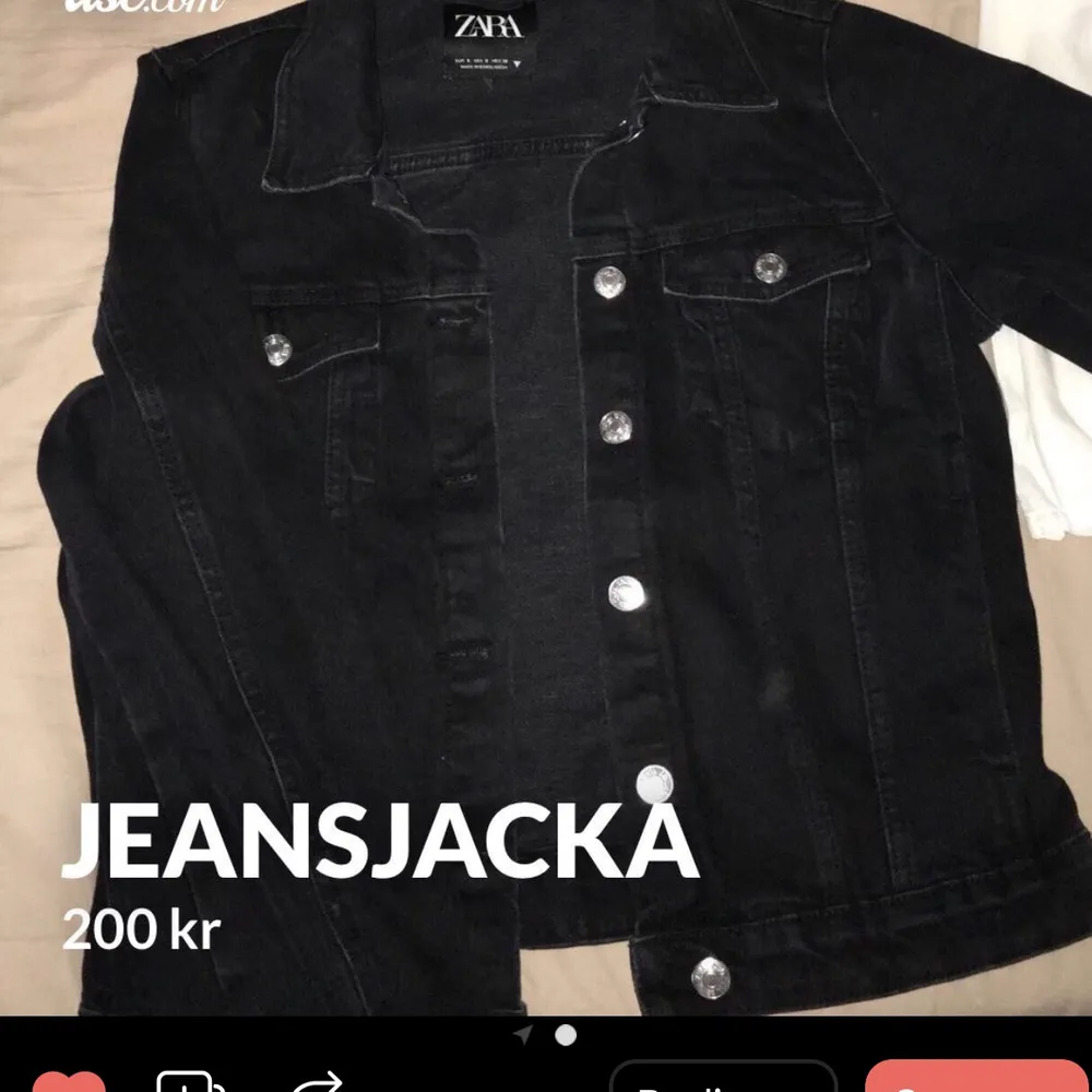 Svart jeansjacka från zara 💗 Storlek S Knappt använd alltså i nyskick. Jackor.