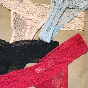  - Helt nya (oanvända!!!!) spetstrosor i strl medium