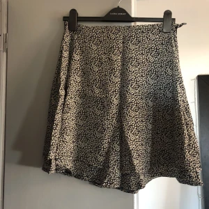  - Vintage kjol i storlek 38