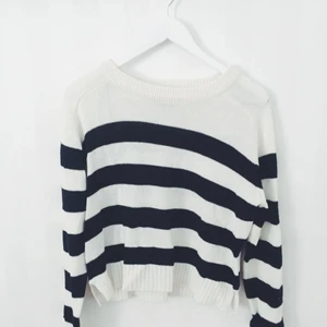  - stickad tröja från hm. fint skick🌸