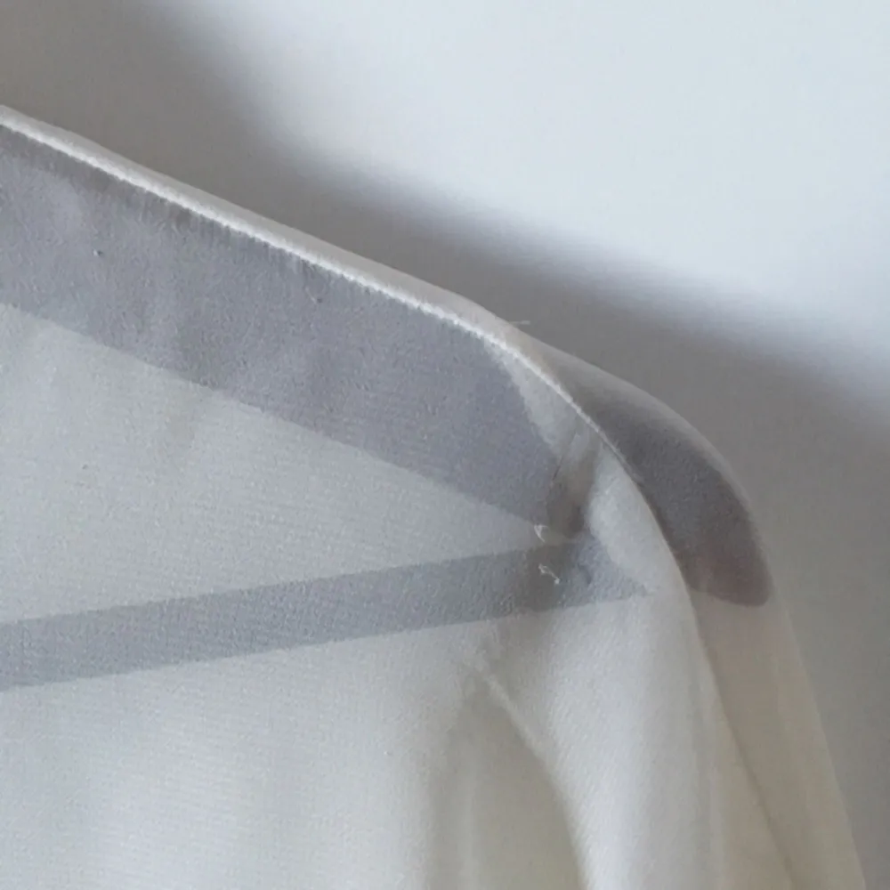 Superfin oversized (för att vara xs) skjorta från bik bok. Använd ett fåtal gånger. Köparen står för frakt 💌 Kan också hämtas i Stockholmsområdet. . Skjortor.