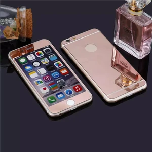  - Set ingår: 2 delar skal fram och bak ( rosa färg) 1 Skärmskydd