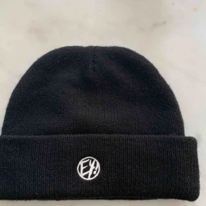  - Eytys mössa, knappt använd 