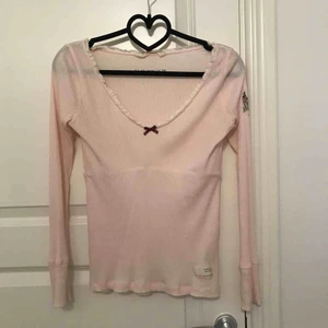  - Plagget är mycket stretchigt, endast använt 3 ggr