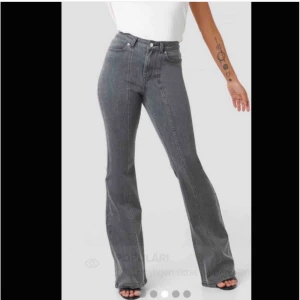  - Sparsamt använda AFJ jeansen som är helt slut på hemsidan, skriv för bilder vid intresse❤️