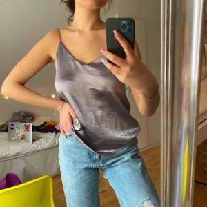  - Siden linne, frakt är inkluderat i priset!