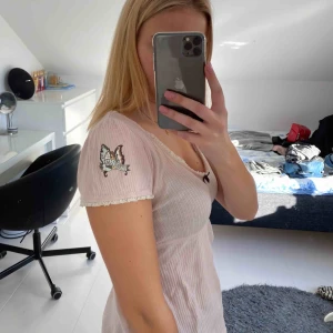  - Ljus rosa blus från oddmolly