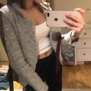  - Äkta oddMolly kofta Storlek 3/xs/s