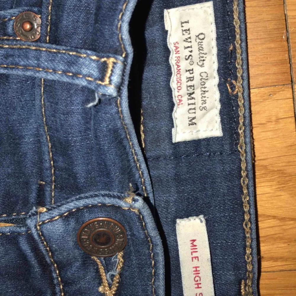 Snygga jeans från Levi’s i modellen Mile high superskinny! . Jeans & Byxor.