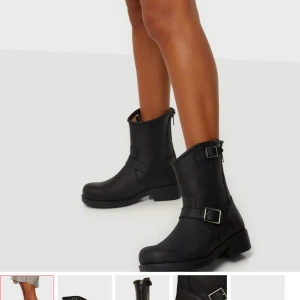 Johnny Bulls Mid Boots  - Johnny Bulls mid boots i nyskick! Storlek 39.  Köpta förra året för 1799 kr men har knappt använt dom. Säljer mina för 500 då jag mest vill bli av med dom 🌸 Putsar dom givetvis innan köp!  