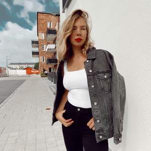 washed grey black denim jacket missguided helt ny only worn for photos