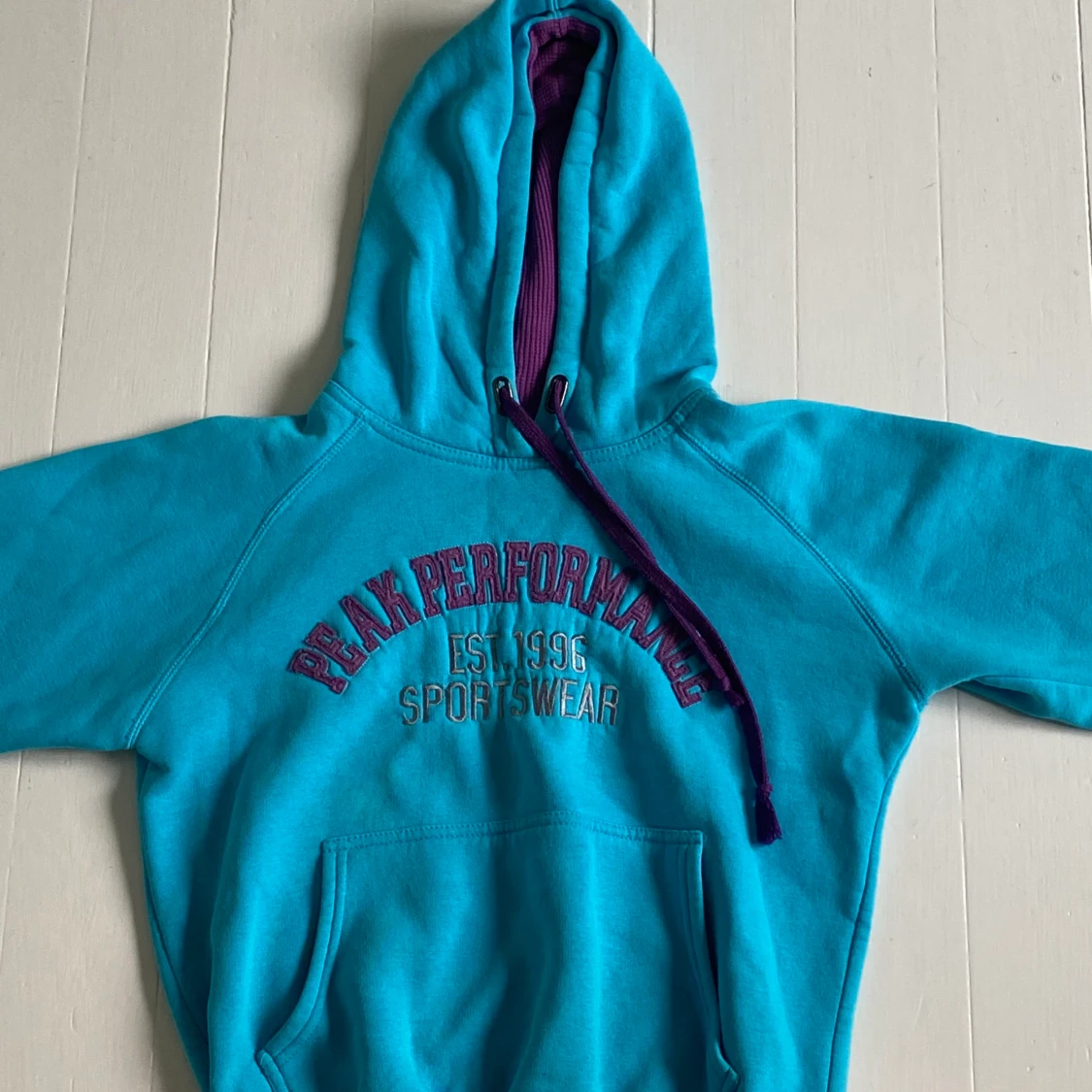 Peak performance hoodie  - 90