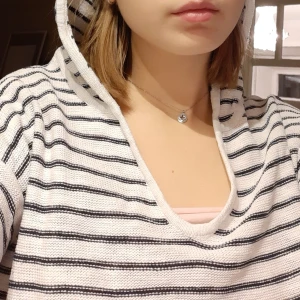 light sweat  - lightweight three-quarter sleeve top. made 100% cotton