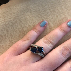 Supersnygg ring - Jätte bra skick och ingen rost eller liknande, använd fåtal gånger🥰