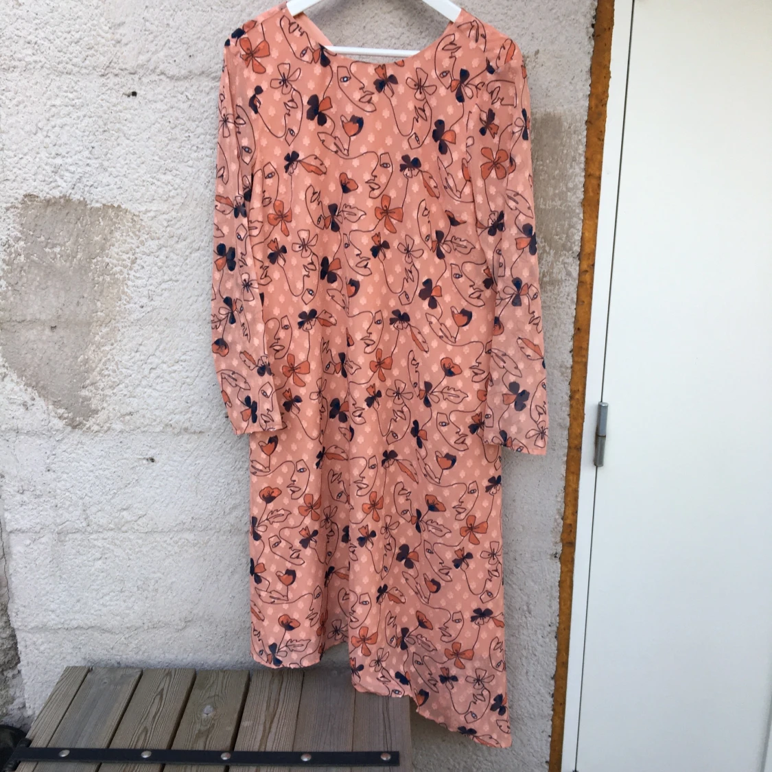 Mönstrad sommarklänning 