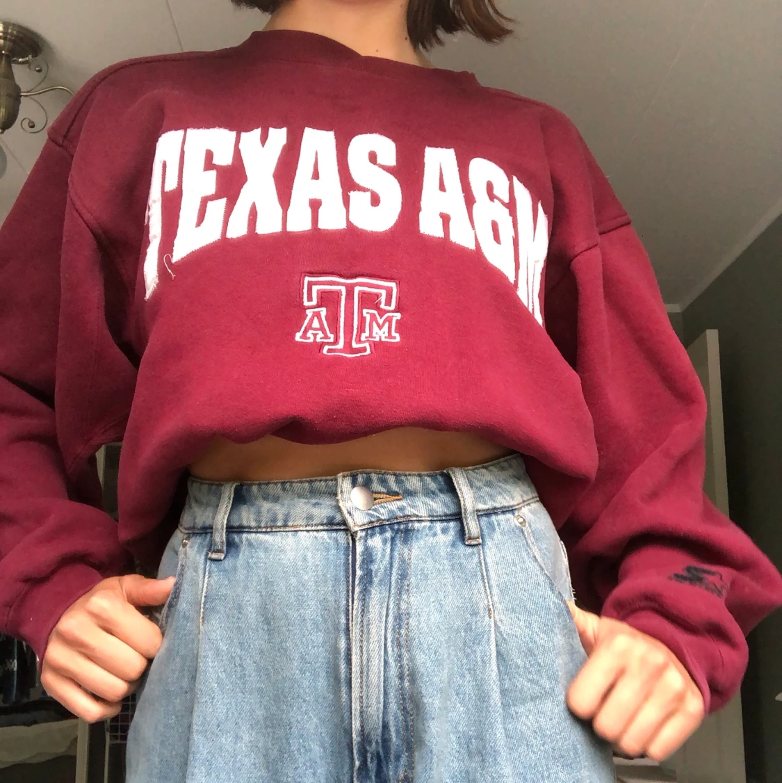 Vinröd collagetröja