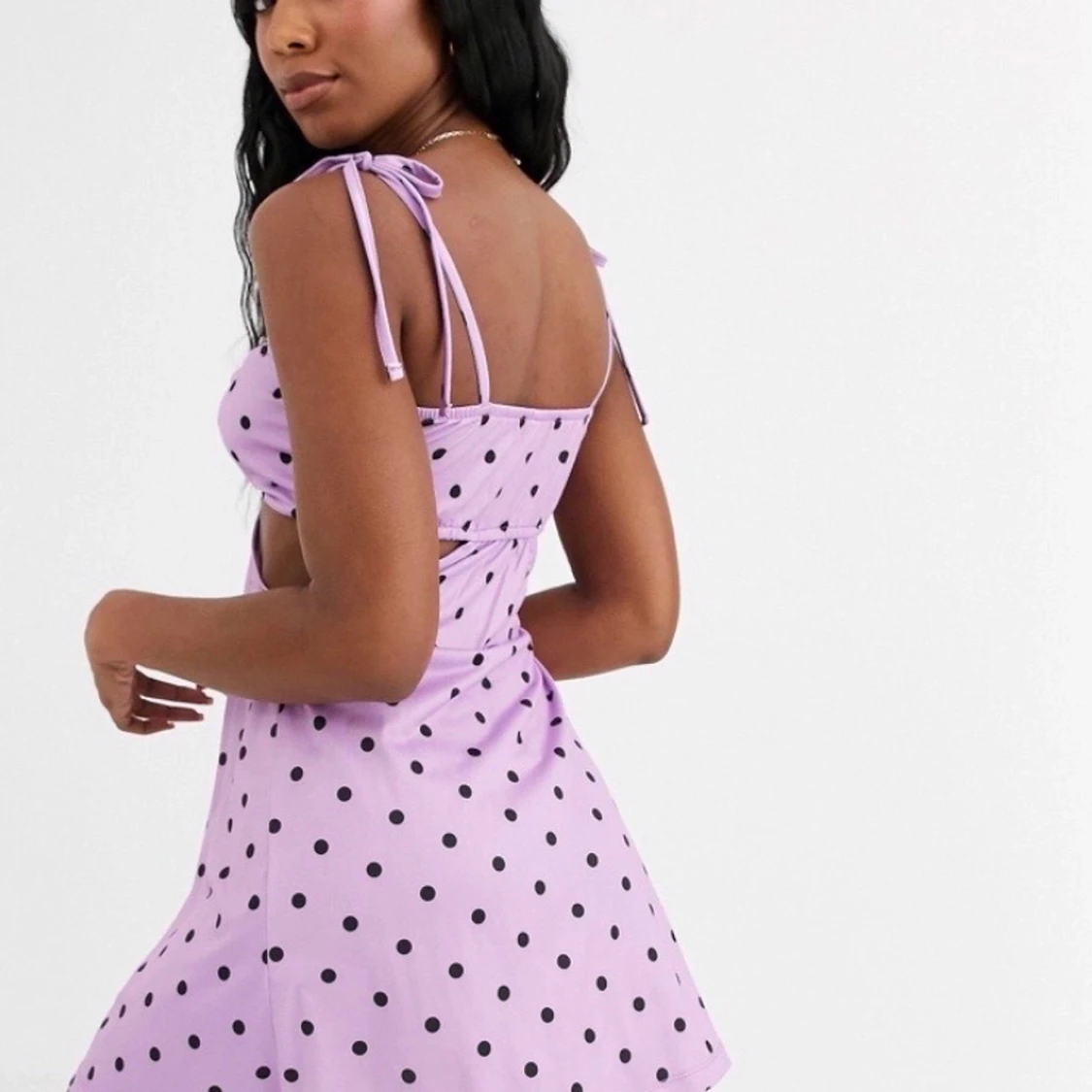 Asos - prickig klänning strl 34  - 90