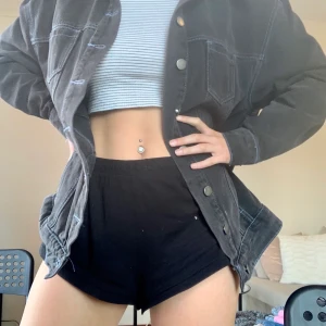 Grey jean jacket from boohoo - Selling this jean jacket from boohoo which I only have for a few months now, hasn’t been worn a lot because it’s not really my style! For any questions dm me🥰