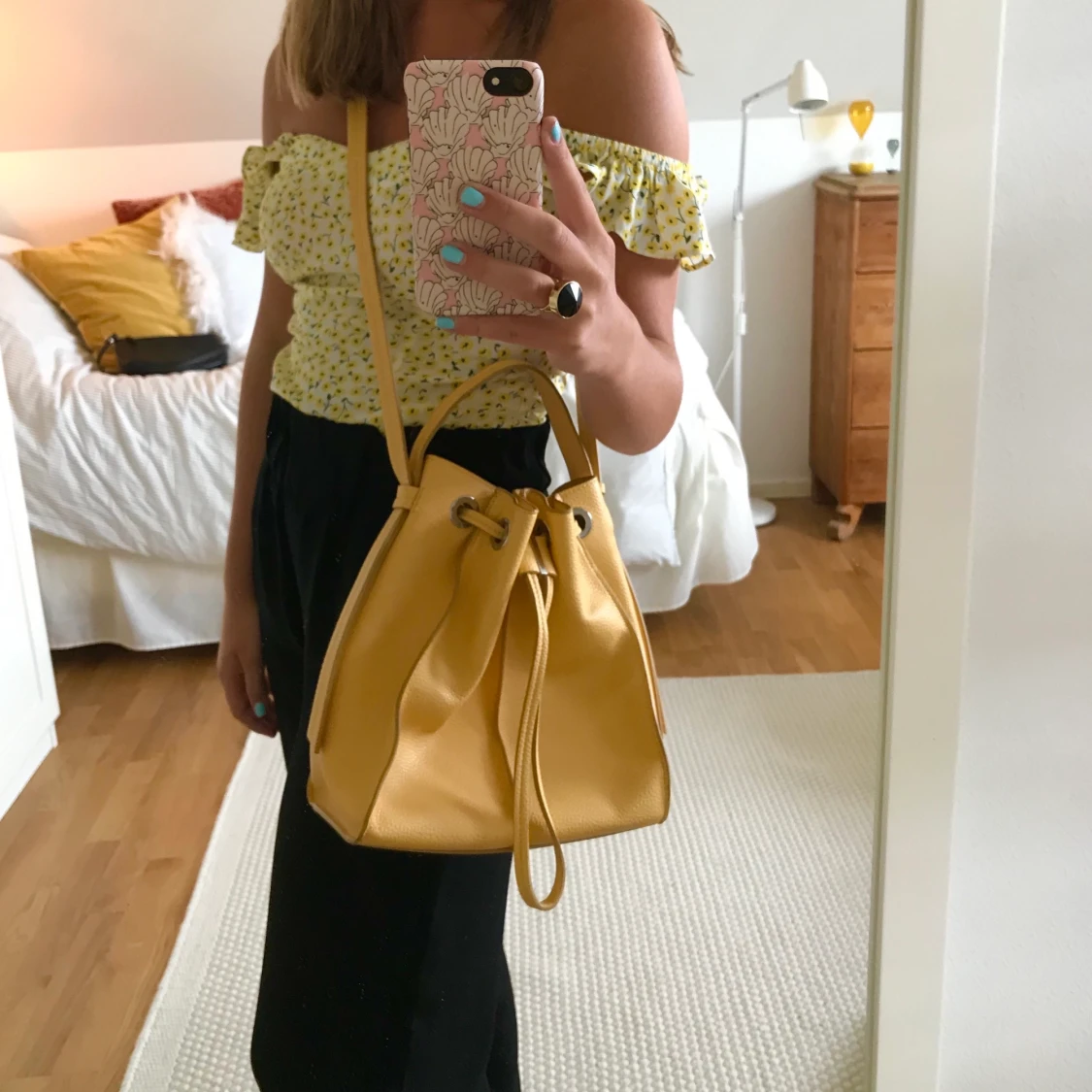 Gul väska/handväska 💛💛💛 - 90