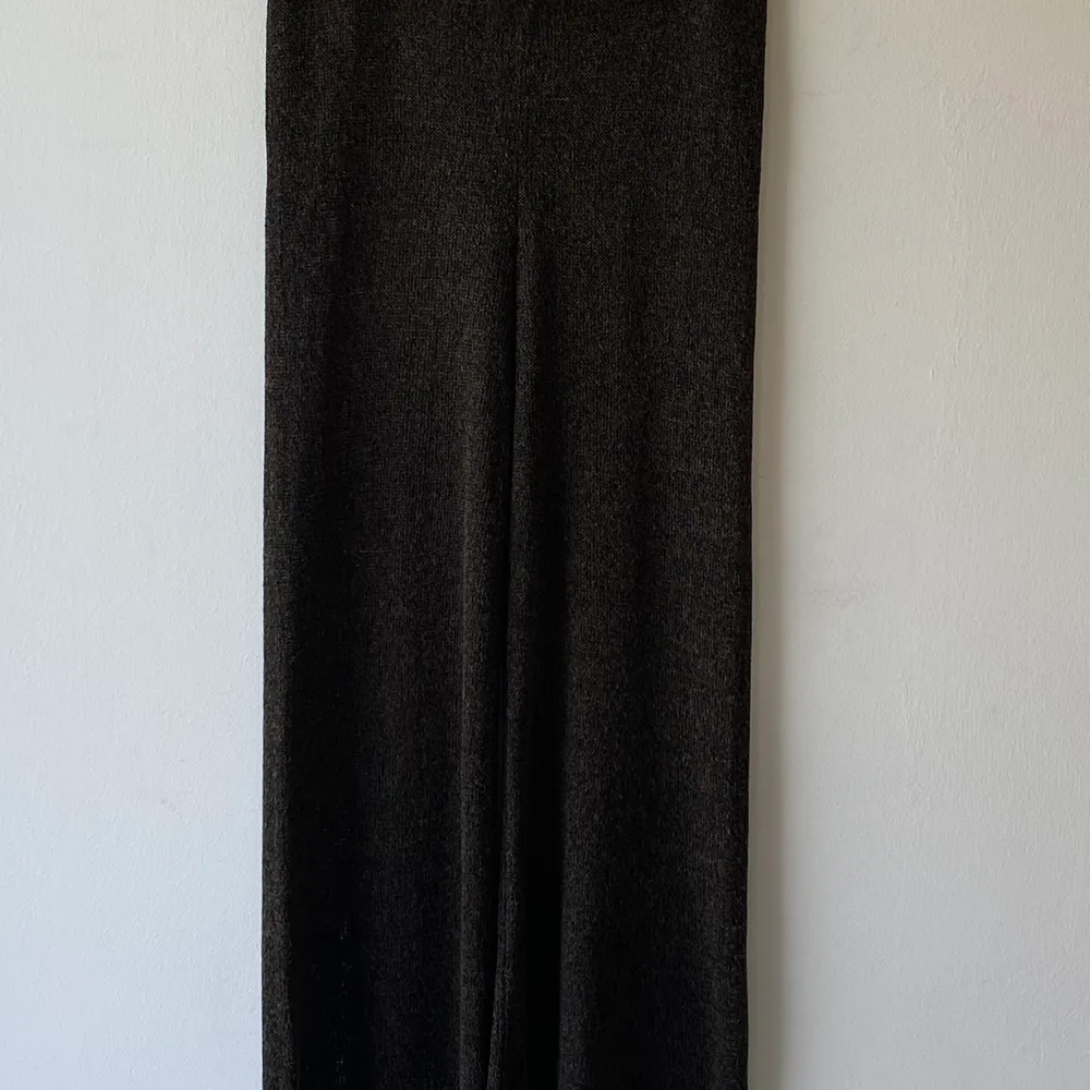 Zara khaki knit fluid culottes. Size M. Perfect condition, never worn.. Jeans & Byxor.