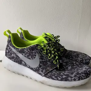 I princip oanvända Nike Roshe runs i storlek 38/39.