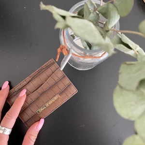 Korthållare  - Korthållare från ideal of sweden, helt oanvänd. 