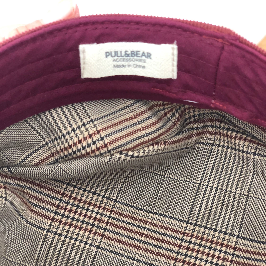 Emilkeps vinröd - 90