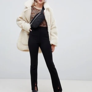 Monki split front flare - Oanvänd med prislappen kvar!                         Slutsåld överallt 