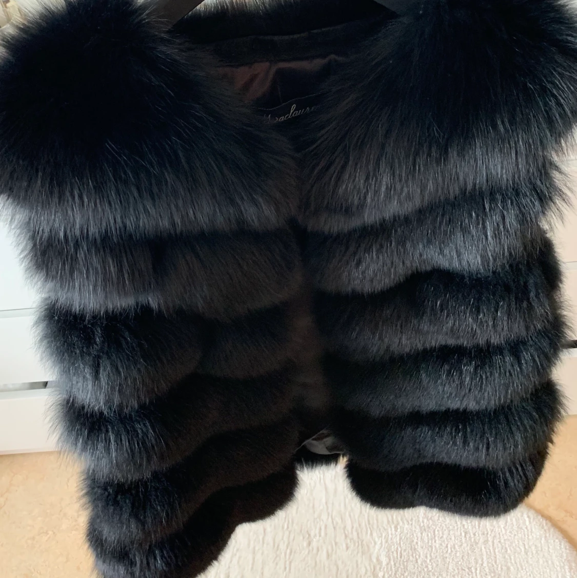 Pälsväst Monroeworld 