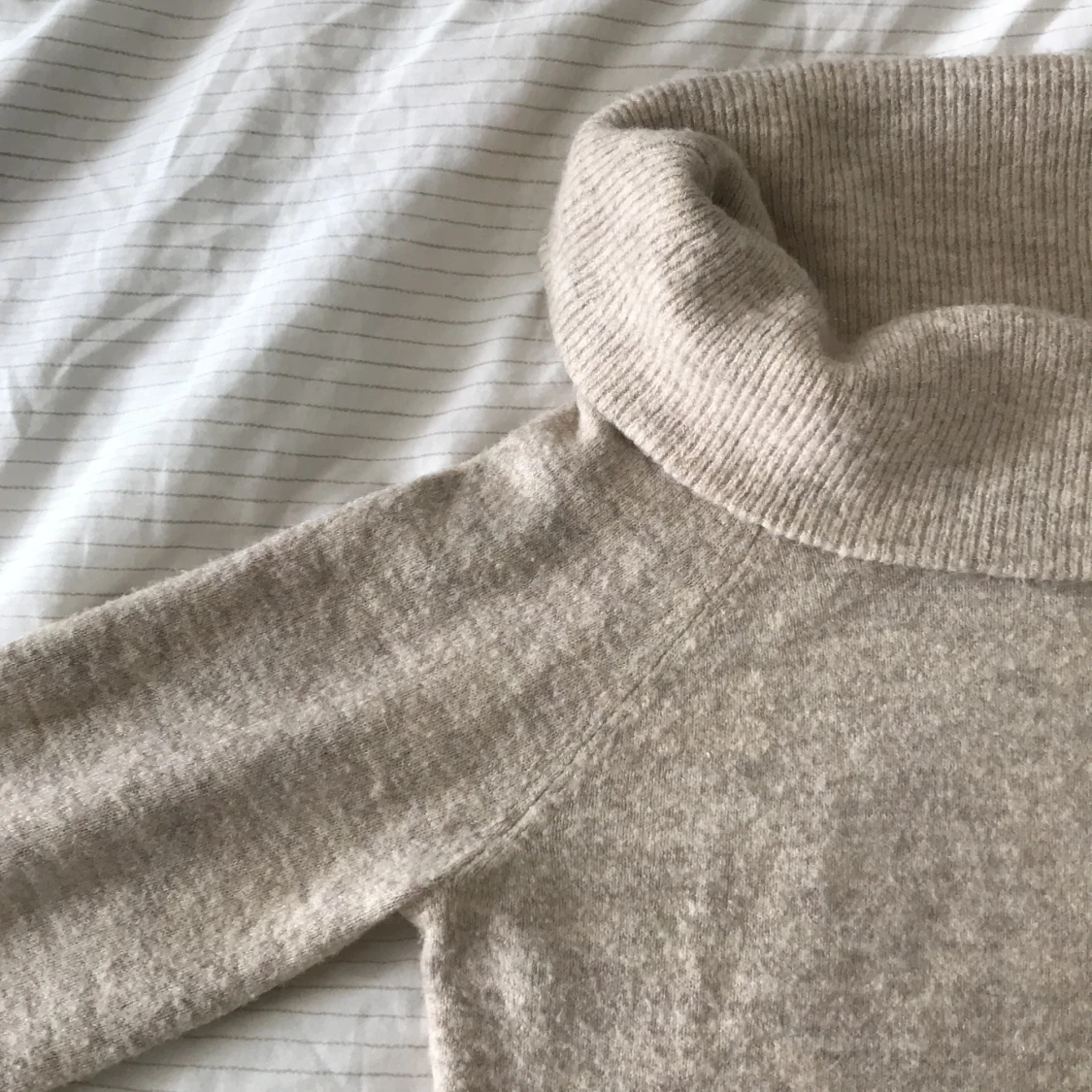 H&M Stickad Tröja Off Shoulder - Beige - 90