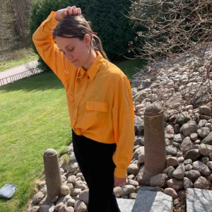  - Härlig skjorta säljes pga inte min stil längre, tunn och sval till sommaren. Kan mötas i Gbg annars tillkommer frakt 🚚 