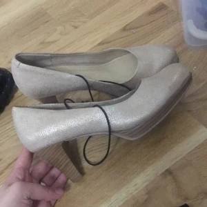 Oanvända skor  - Helt ny 