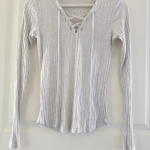 Crocker tröja XS - Fin tröja i strl XS Kommer från djur- och rökfritt hem  finns i Viby, kan också skickas Samfraktar  Kolla gärna in mina andra annonser