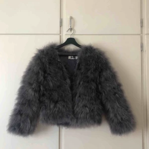  - Jättefin pälsjacka från DM retro!  Använd ett fåtal gånger 