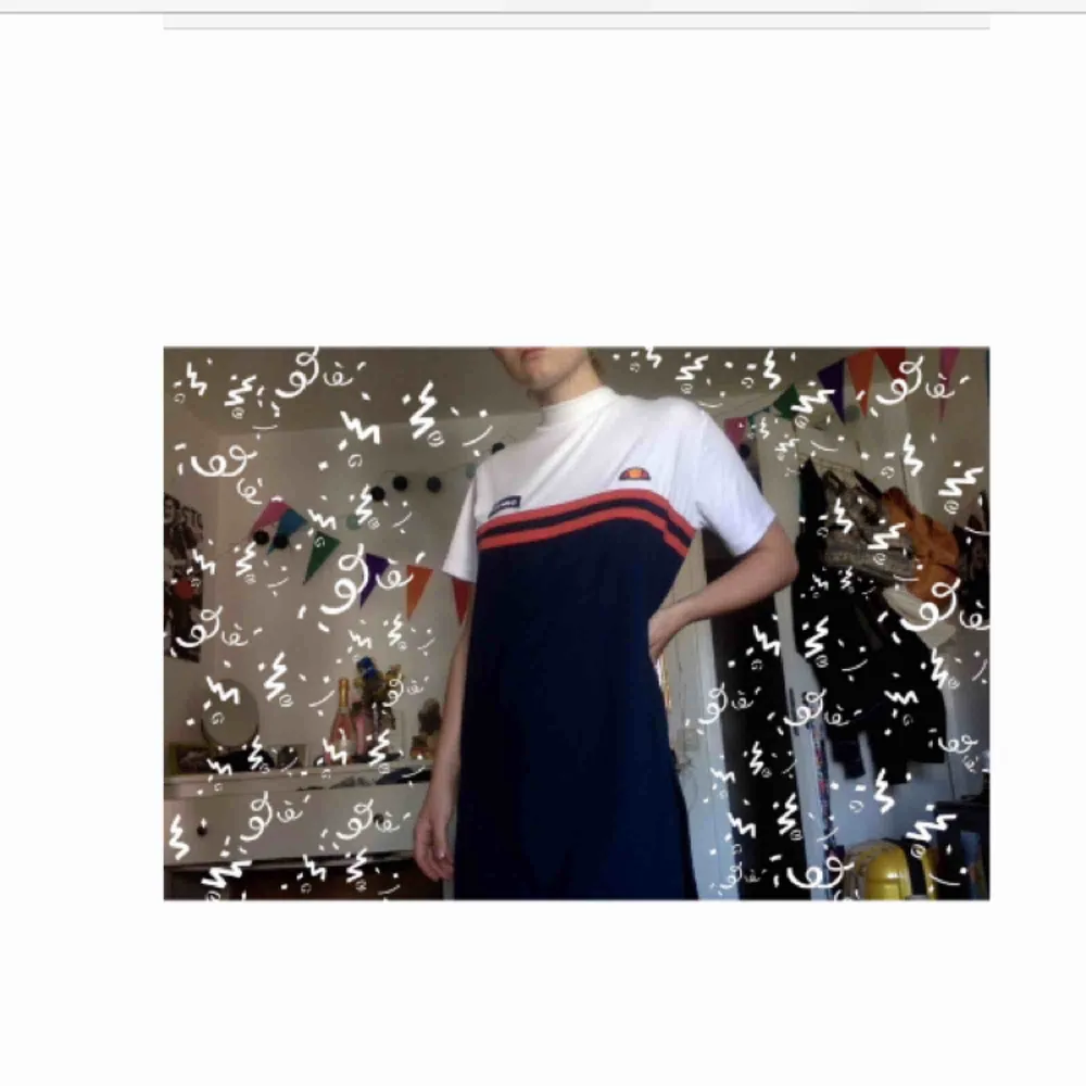 ❤️ Riktigt cool klänning från ellesse ❤️  Storlek 12, men sitter som en S på mig !!  Använd ett fåtal gånger, köpt här på plick, men tycker att den är i bra skick :)  Köpt för 200kr, frakt ingår 💖. Klänningar.