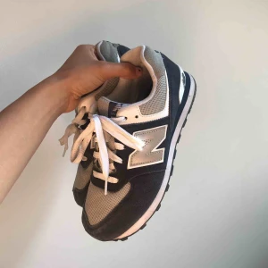  - New balance 574, storlek 37, i mycket fint skick! 👟👟👟