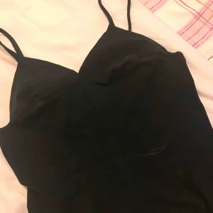  - Rensar garderoben! Vi kan mötas upp i Sollefteå /Sundsvall Kan också skicka den men då får du stå för frakten! Betala via swish eller kontanter Svara snabbt