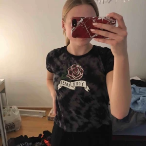  - T-shirt köpt i USA för drygt ett år sedan, aldrig använd!