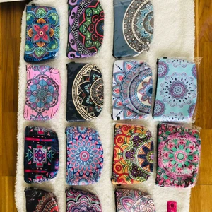  - Helt nya sminkväskor eller för förvaring av annat!