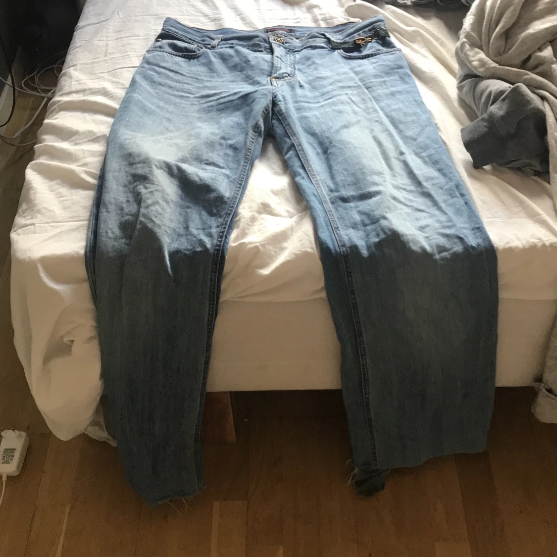 Super snygga ljusblå jeans