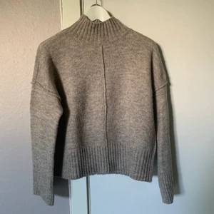 Fin tröja  - Tröja i fint skick som inte kommer till användning längre.