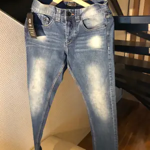 Helt nya jeans, oanvända, bra kvalitet 