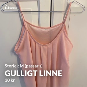 Gulligt Linne - Så fint rosa linne!  Storlek M, men skulle säga att den passar s också 🌱 Fint skick & inga defekter ✨ Köparen betalar frakt 💖💖