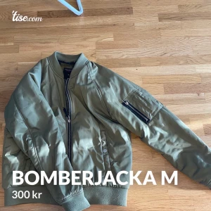 Bomberjacka  - Skön bomberjacka, militärgrön