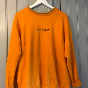 Nike-sweatshirt - Orange Nike-sweatshirt 