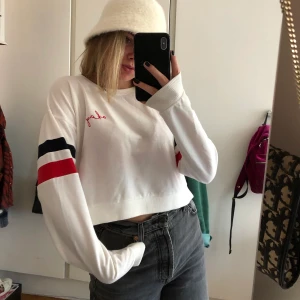 Berska tröja - Vit superskön tröja från Bershka! Köpt i spanien!!