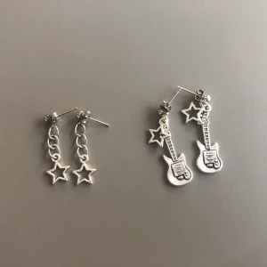 örhänge med stjärna/gitarr - super fina örhängen! 50kr st + 11kr frakt tillkommer!🌈