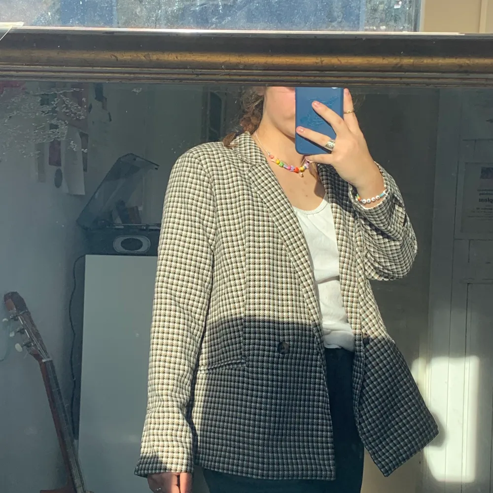 En snygg blazer med gingham-mönster💘 Skriv om ni har någon fråga!!. Jackor.