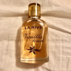 Parfym - Luktar vanilj och är endast testad! 30 ml🤍
