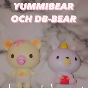 Yummibear & DB-bear squishy - Säljer dessa två squishys från DB och Creamiicandy. De är i bra skick och har alla tillbehör. Den till vänster är yummibearen och den till höger är DB-bearen. Rare, soft och verkligen nice! Om man köper från Buniisquish ingår det alltid extras (ex. klistermärken), tackkort och postbevis. Undrar du vad squishys är? - dm:a 💖 